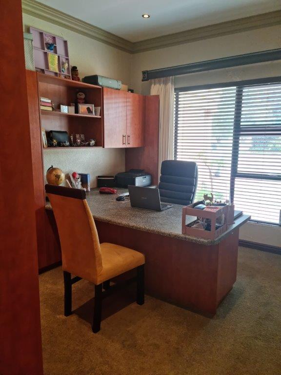 3 Bedroom Property for Sale in Petersfield Gauteng
