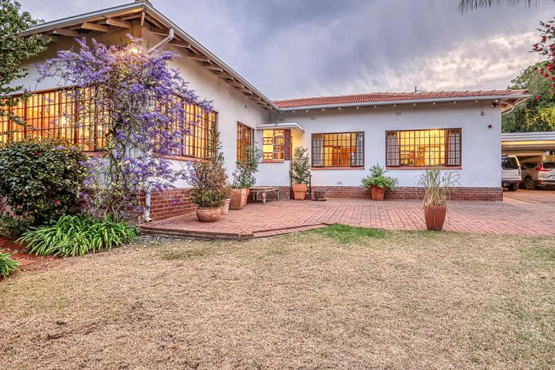 4 Bedroom Property for Sale in Greenside Gauteng