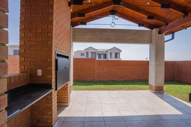 3 Bedroom Property for Sale in Six Fountains Residential Estate Gauteng