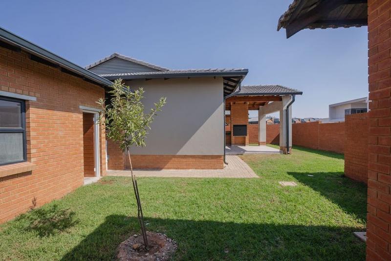 3 Bedroom Property for Sale in Six Fountains Residential Estate Gauteng