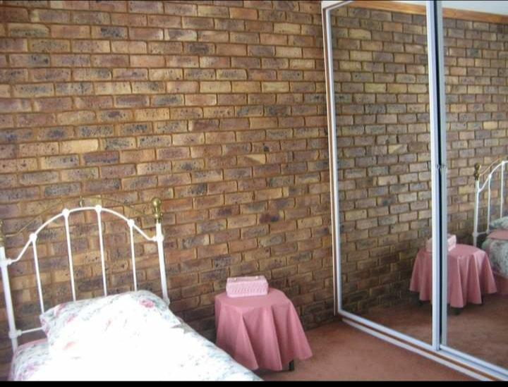 5 Bedroom Property for Sale in Amandasig Gauteng