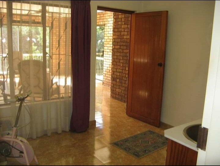 5 Bedroom Property for Sale in Amandasig Gauteng