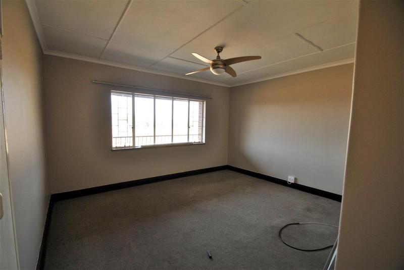 2 Bedroom Property for Sale in New Redruth Gauteng