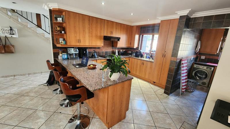 4 Bedroom Property for Sale in Rose Acres Estate Gauteng