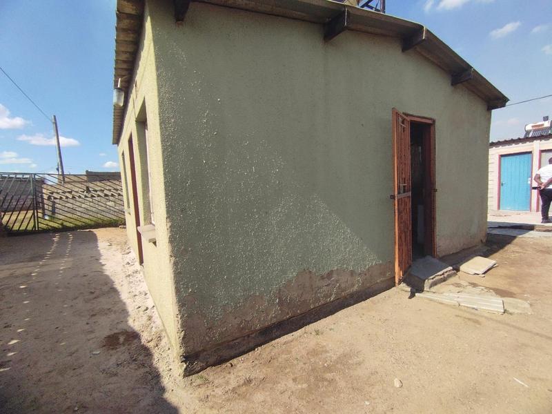 2 Bedroom Property for Sale in Daveyton Gauteng