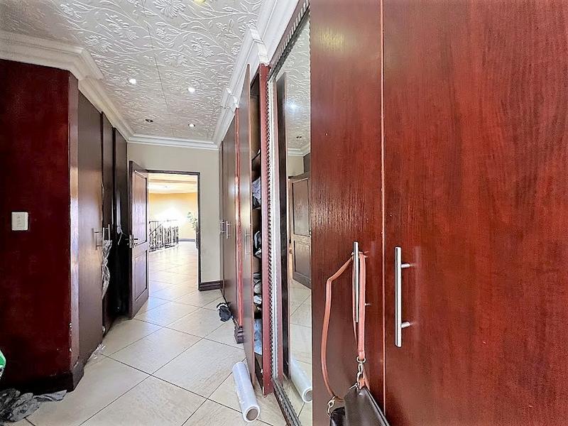 6 Bedroom Property for Sale in Six Fountains Residential Estate Gauteng