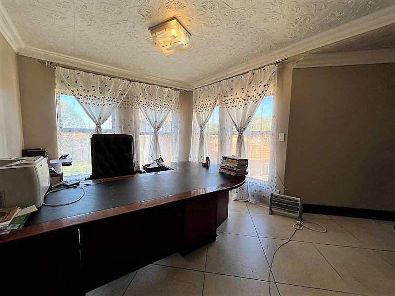 6 Bedroom Property for Sale in Six Fountains Residential Estate Gauteng