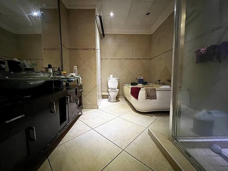 6 Bedroom Property for Sale in Six Fountains Residential Estate Gauteng