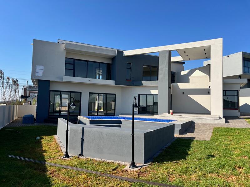 5 Bedroom Property for Sale in Midstream Heights Gauteng