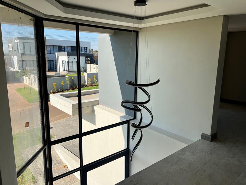 5 Bedroom Property for Sale in Midstream Heights Gauteng