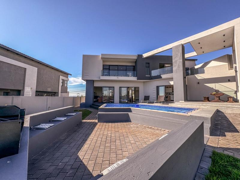 5 Bedroom Property for Sale in Midstream Heights Gauteng