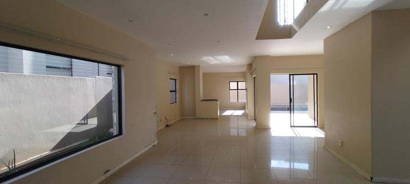 4 Bedroom Property for Sale in North Riding Gauteng