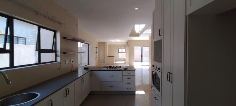 4 Bedroom Property for Sale in North Riding Gauteng