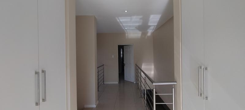 4 Bedroom Property for Sale in North Riding Gauteng