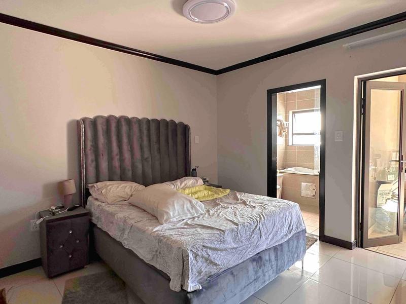 1 Bedroom Property for Sale in Fourways Gauteng