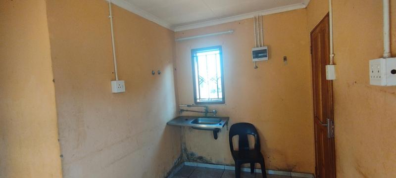 2 Bedroom Property for Sale in Daveyton Gauteng