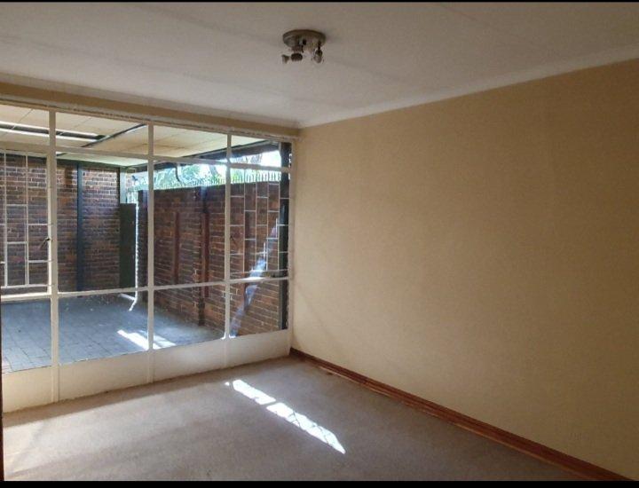 2 Bedroom Property for Sale in Villieria Gauteng