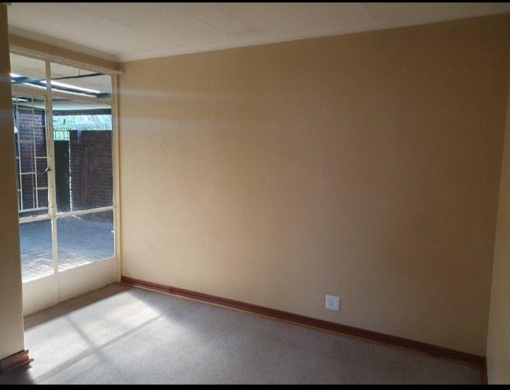 2 Bedroom Property for Sale in Villieria Gauteng