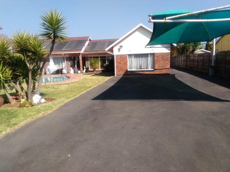 4 Bedroom Property for Sale in Sharon Park Gauteng