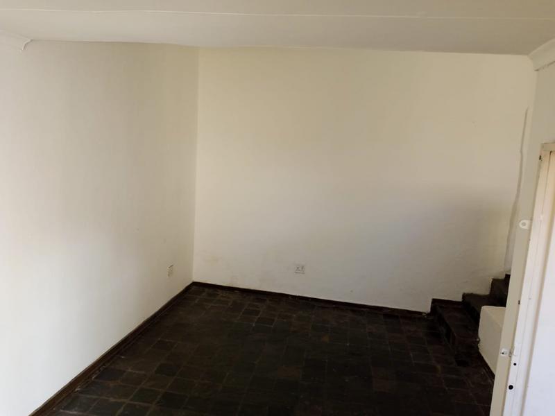 2 Bedroom Property for Sale in Bezuidenhout Valley Gauteng