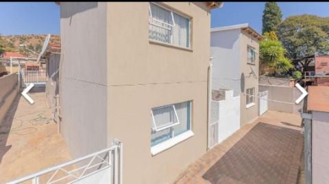 To Let 3 Bedroom Property for Rent in Bezuidenhout Valley Gauteng