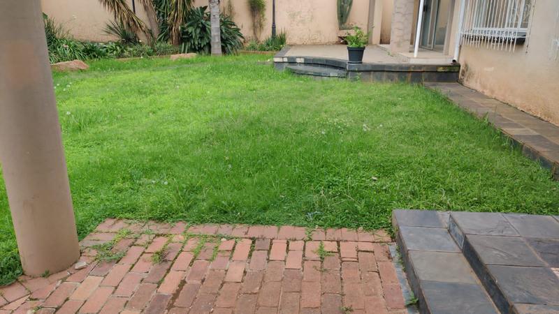 To Let 1 Bedroom Property for Rent in Bedfordview Gauteng