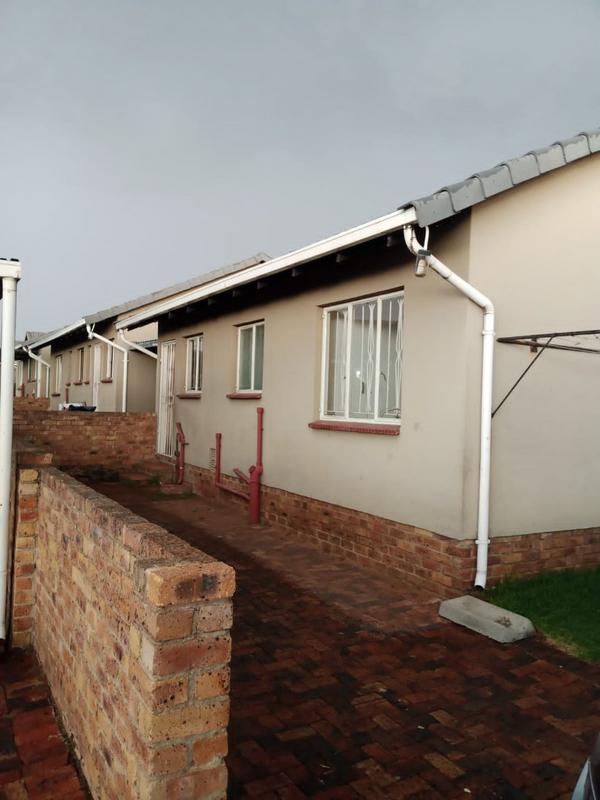 2 Bedroom Property for Sale in Ormonde Gauteng