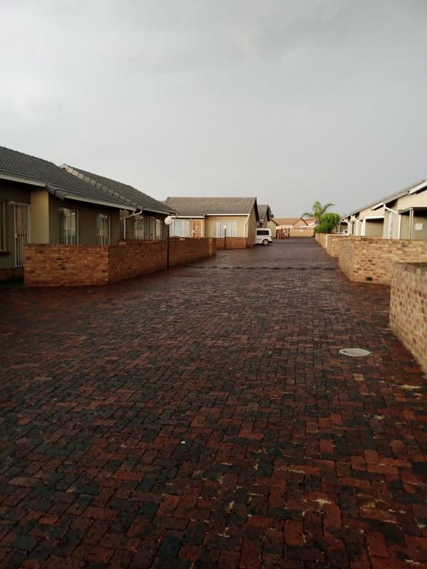 2 Bedroom Property for Sale in Ormonde Gauteng