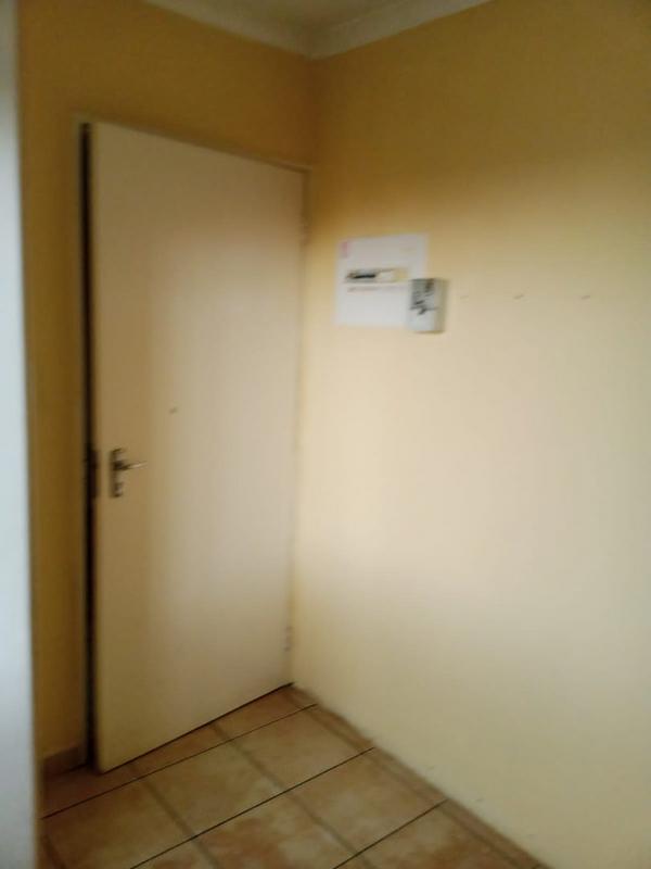 2 Bedroom Property for Sale in Ormonde Gauteng