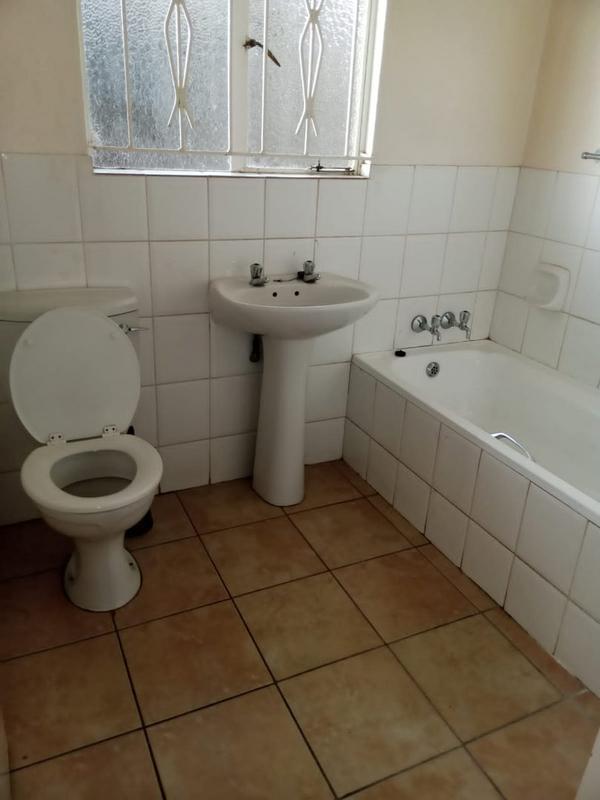 2 Bedroom Property for Sale in Ormonde Gauteng