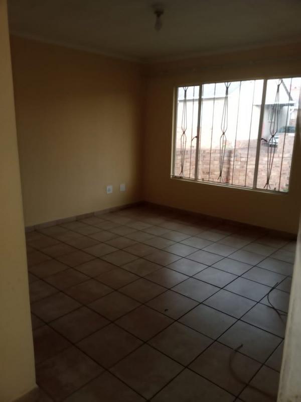 2 Bedroom Property for Sale in Ormonde Gauteng