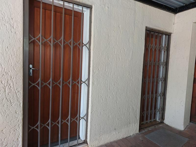 10 Bedroom Property for Sale in Bedfordview Gauteng