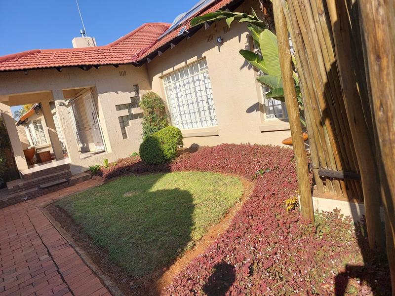 10 Bedroom Property for Sale in Bedfordview Gauteng