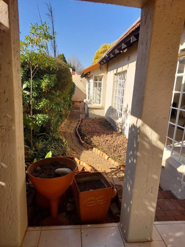 10 Bedroom Property for Sale in Bedfordview Gauteng