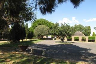 4 Bedroom Property for Sale in Mnandi Gauteng