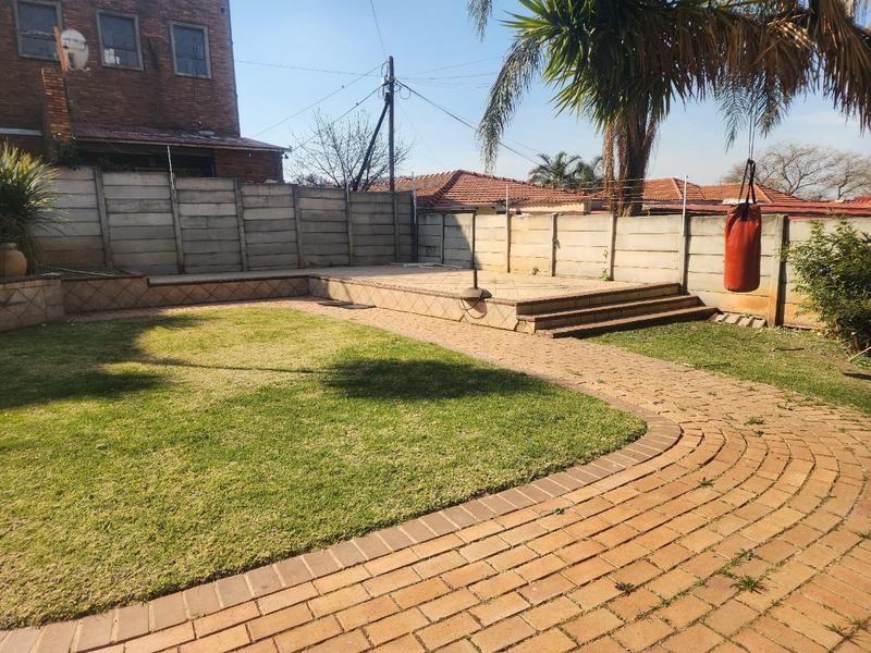 To Let 2 Bedroom Property for Rent in Cyrildene Gauteng