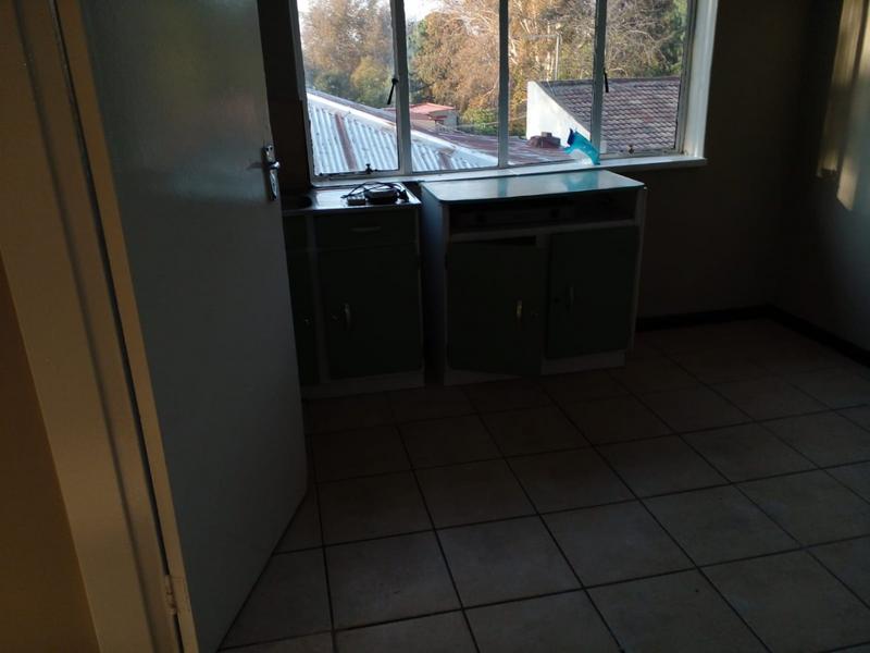 To Let 1 Bedroom Property for Rent in Rosettenville Gauteng