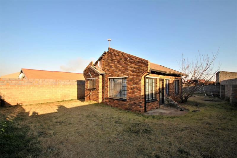 3 Bedroom Property for Sale in Marimba Gardens Gauteng