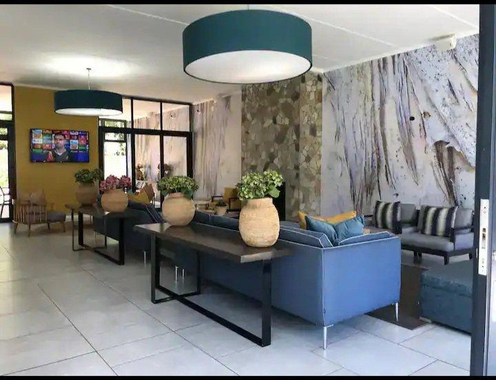 1 Bedroom Property for Sale in Crowthorne AH Gauteng