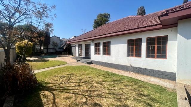 3 Bedroom Property for Sale in Mondeor Gauteng