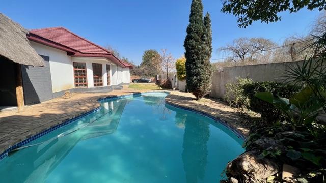 3 Bedroom Property for Sale in Mondeor Gauteng