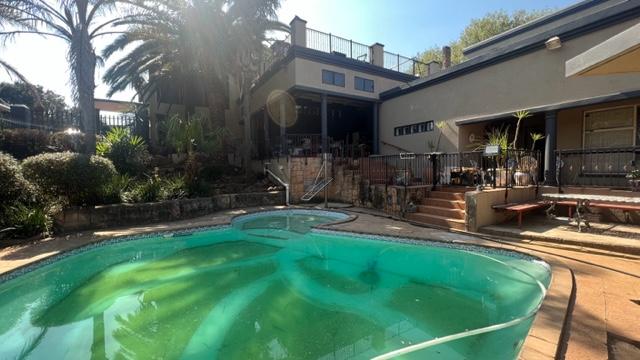 9 Bedroom Property for Sale in Mulbarton Gauteng