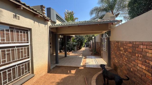 9 Bedroom Property for Sale in Mulbarton Gauteng