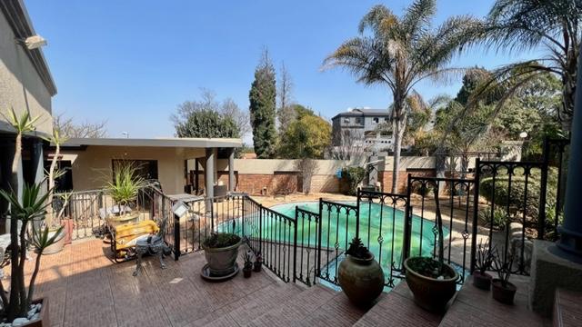 9 Bedroom Property for Sale in Mulbarton Gauteng