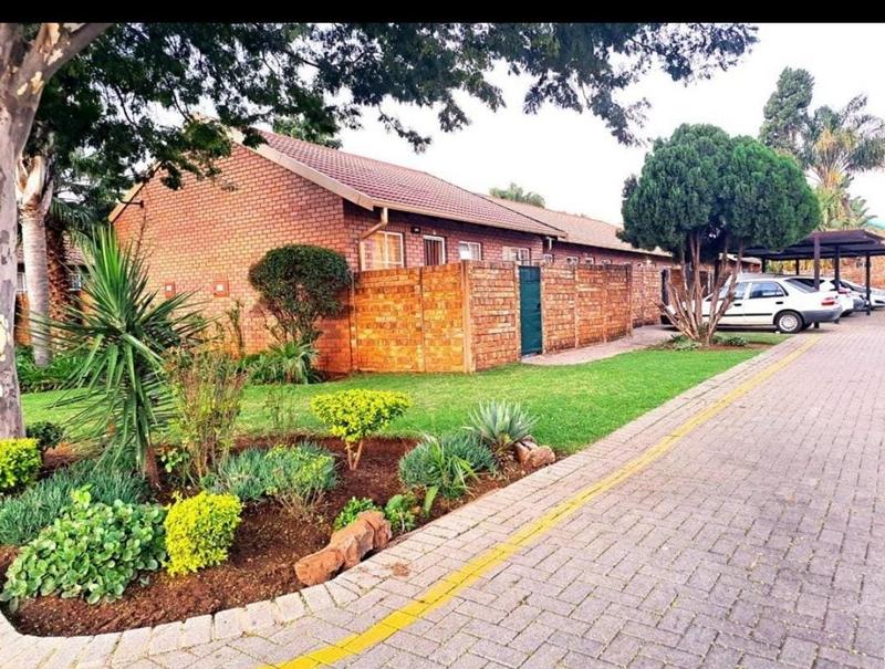 2 Bedroom Property for Sale in The Orchards Gauteng