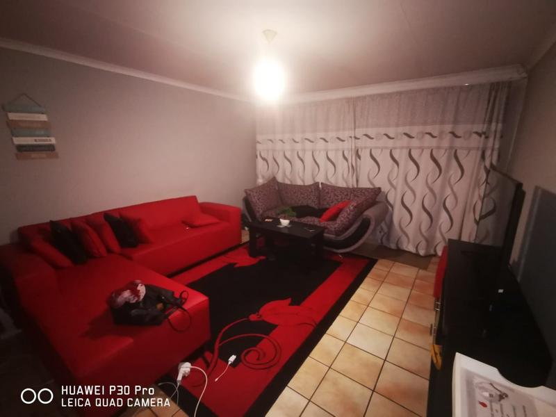 2 Bedroom Property for Sale in The Orchards Gauteng