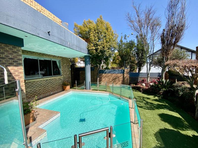 3 Bedroom Property for Sale in Bedfordview Gauteng