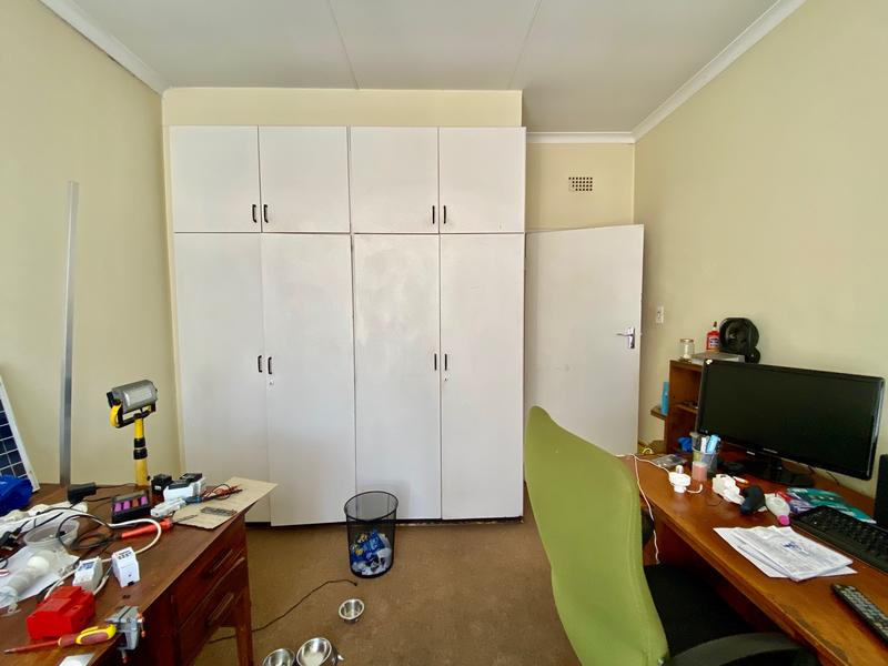 2 Bedroom Property for Sale in Roodepoort Gauteng