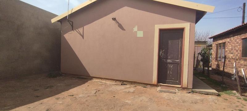 2 Bedroom Property for Sale in Daveyton Gauteng