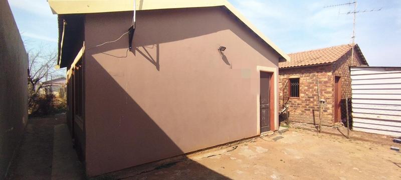 2 Bedroom Property for Sale in Daveyton Gauteng